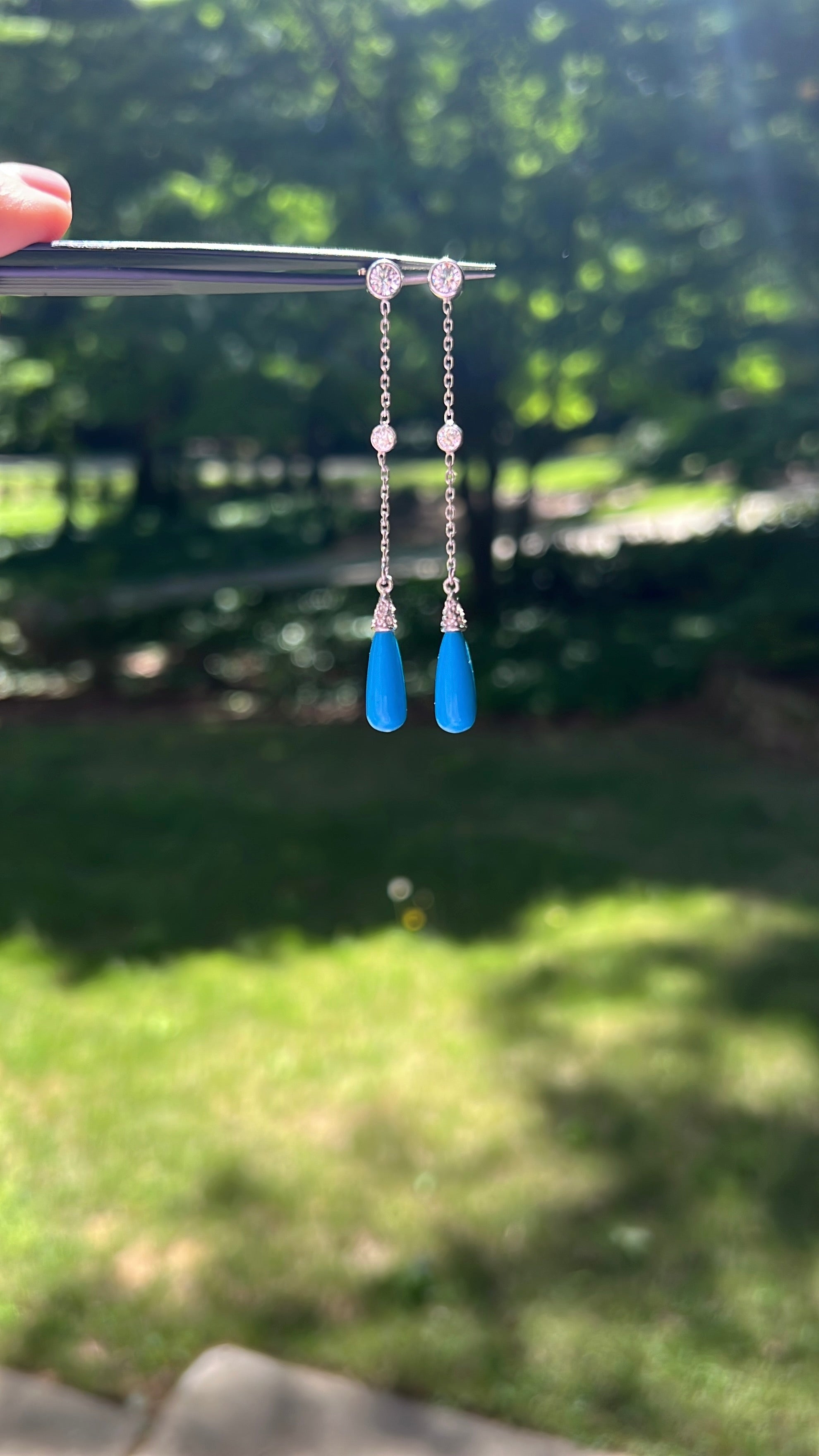 Turquoise drops